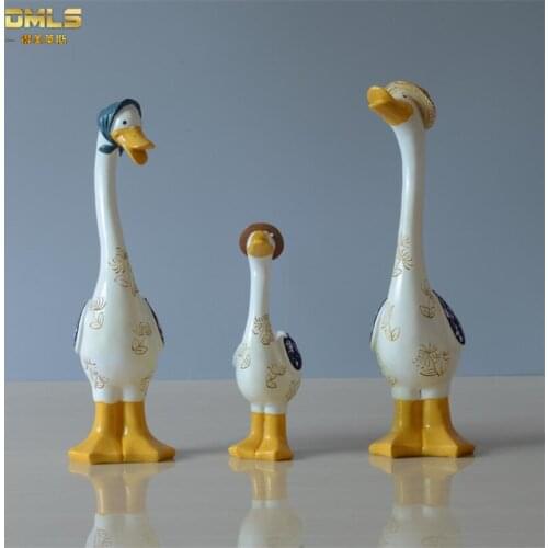 DMLS Family Duck Figurines Kid Toy Resin Baby Duck Ornaments Children Doll Children Drawing Room Decor 1 Piece Free Shipping