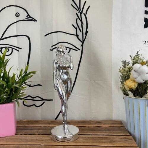 Modern home creative resin fitness girl modeling decoration model room office desk soft decoration studio bookcase