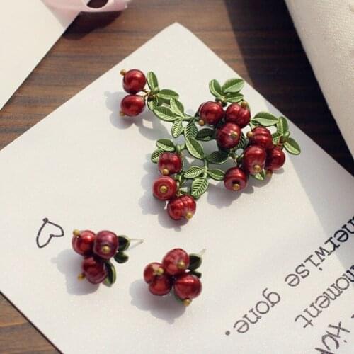 Vintage Cranberry Brooches Fashion Women Jewelry Dark Red Freshwater Pearls Brooch Pins Lady Party Accessories Good Gift
