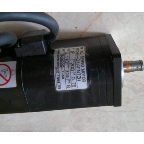 SGME-01AFNT31 SERVO MOTOR , used in good condition . 80% appearance new , good working , free shipping