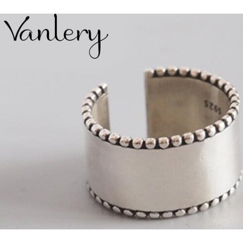 New Arrivals Charming Smooth Round Ring for Women Boho Knuckle Party Rings Gothic Punk Jewelry Gifts for Girls 2021