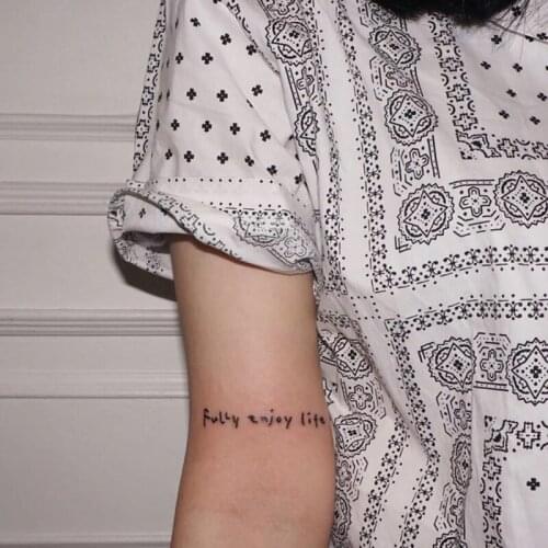 Black English Letters Waterproof Tattoo Women Body Finger Arm Wrist Art Temporary Tatoo Men Hands Paste Ankle Tattoos Stickers