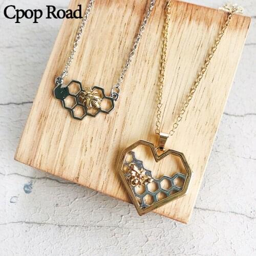 Cpop Trendy Gold Bee Honeycomb Heart Pendant Necklace Geometric Fashion Necklace Gold Silver Color Chain Personality Jewelry