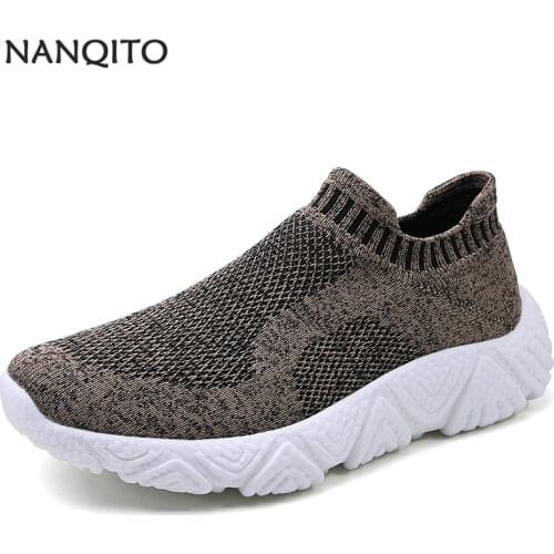 New Men Sneakers Light Fashion Casual Shoes Slip-on Comfortable Shoes Large Gray Without Lace Design Jogging Shoes Male sneakers