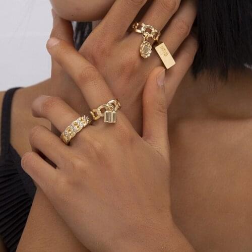 Women Ring Retro Chain Rhinestone Flower Plate Hand Decoration Female Elegant Pendant Geometric Square Ring