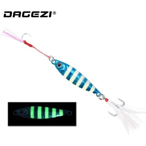 DAGEZI 20g Spoon Fishing Lure With Feather Luminous Sinking Bait 3Colors Metal Jig Hard Bait For Carp Fishing Tackle swimbait