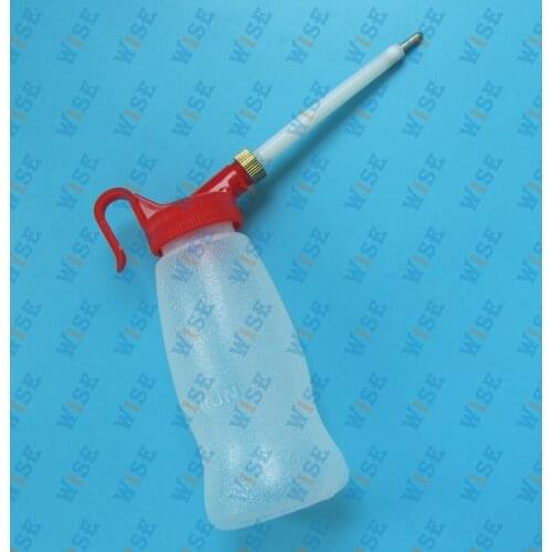 PLASTIC BOTTLE SQUEEZE PUMP OILER, DISPENSER #PB180