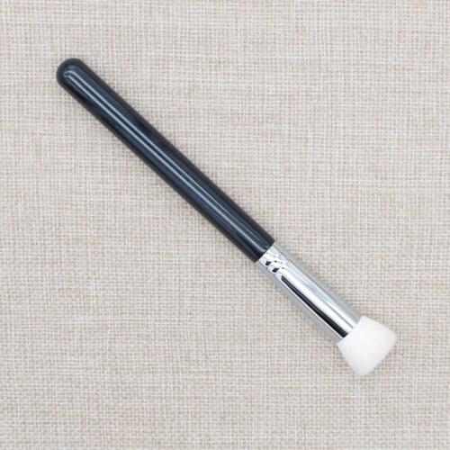 C04 Professional Handmade Makeup Brushes Soft Saikoho Goat Hair Flat Top Foundation Brush Cosmetic Tools Make Up Brush