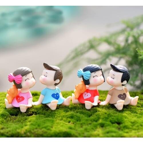 2Pcs Little Lovers Couple Figurines Miniatures Fairy Garden Gnome Moss Terrariums Resin Crafts Table Decoration Ornament