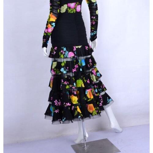 Dance, modern dance, five layer stitching, lotus leaves hollow, exposed legs, big swing bag, hip modern skirt, S14001