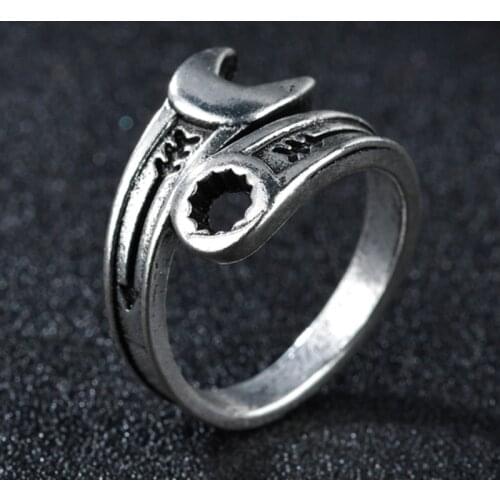 Mens Simple Fashion Mechanical Locomotive Wrench Ring Tool Shape Ring Creative Design Boys Birthday Gift Arrow Pattern