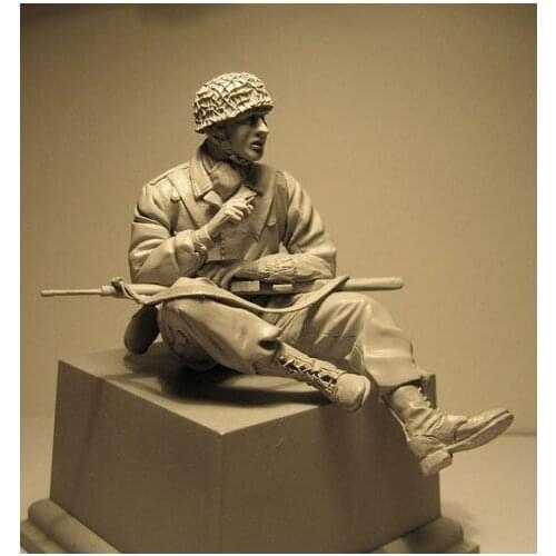 1/16 Scale Unpainted Resin Figure tanker at rest collection figure