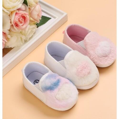 New Baby First Walkers Shoes Newborn Baby Girls Fur Ball Crib Shoes Anti-slip Soft Sole Sneakers Prewalker Shoes 0-18Month