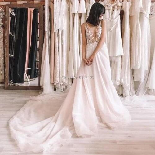 Modest Tulle V Neck A Line Wedding Dresses with Lace Appliques See Through Top Backless Sweep Train Bridal Wedding Gowns