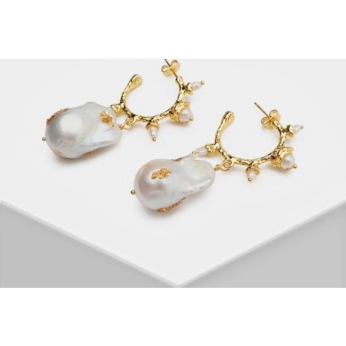 Amorita boutique Baroque pearl 2 colors gold foil design fashion for women drop earring