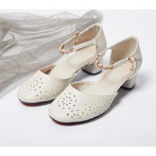 2019 summer word with womens sandals thick with fashion rhinestones hollow womens shoes baotou with heel leather sandals