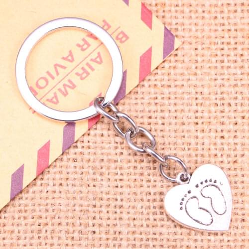 20pcs New Fashion Keychain 19x18mm heart foot prints Pendants DIY Men Jewelry Car Key Chain Ring Holder Souvenir For Gift