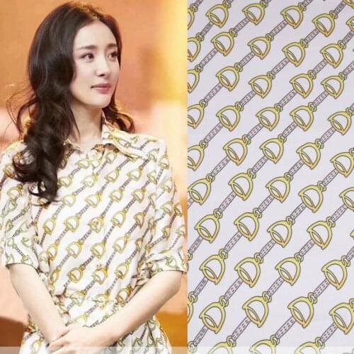 Italian Brand Fashion Chain Flower Printed 100% Polyester Fabric Clothing Cloth Fabrics for Dress Per Yard Sewing Material