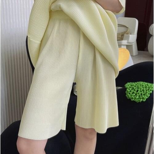 2021 New Summer High Quality Women Shorts Loose Fashion Ladies Shorts Solid Color Casual Elegant Cotton Female Shorts T120