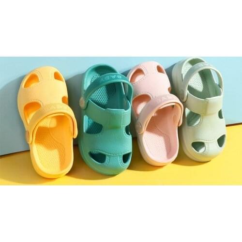 Summer New Baby Hole Shoes Children Nice Non -slip Soft Floor Old Boys Girl Beach Sandals 1 -3 Years Cartoon childrens slippers