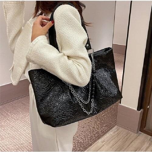 Women novelty design black big chain tote handbag for female large capacity pu leather daily casual luxury shoulder bag