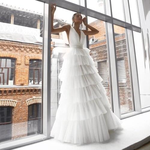 UZN Elegant Ivory A-Line Organza Wedding Dress V-Neck Pleated Tiered Bridal Gown With Zipper Beading Belt Brides Dress
