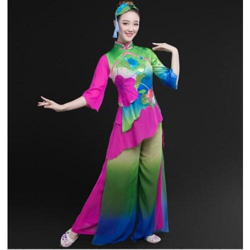 Chinese folk dance Women Yangge Stage performance Vintage