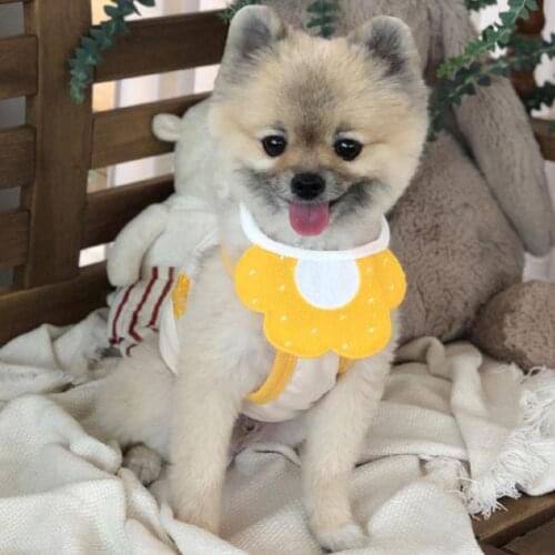 Lovely Dog Collar Bee Saliva Towel Bib Flower Knitted Handkerchief Pet Supply