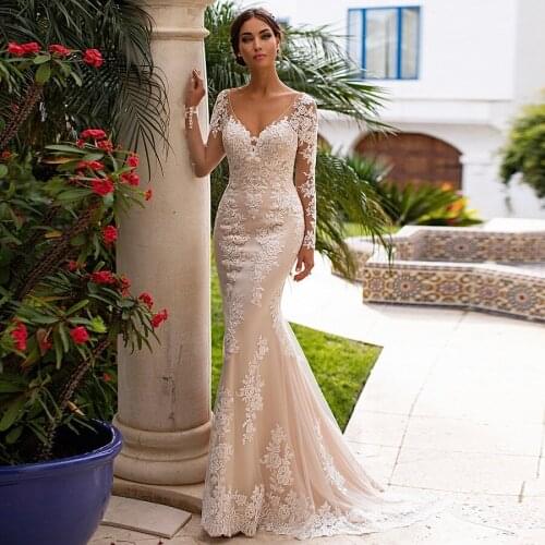 Champagne Mermaid Wedding Dresses Illusion Long Sleeves V-neck Lace Applique Elegant Backless Formal Beach Boho Bridal Gowns New