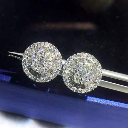 Huitan Simple Round Shaped Stud Earrings for Women Micro Paved CZ Stone Gorgeous Bride Wedding Earrings Silver Color Jewelry New