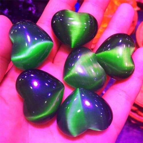 1pcs Free shipping of natural stone green cat eye hand-carved heart quartz crystal, cat eye crystal heart