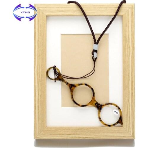 VCKA 2020 New Folding Reading Glasses Nose Clip Portable Mini Mens Eyewear High Quality Women Men Glass Frame +1.00 to +4.00