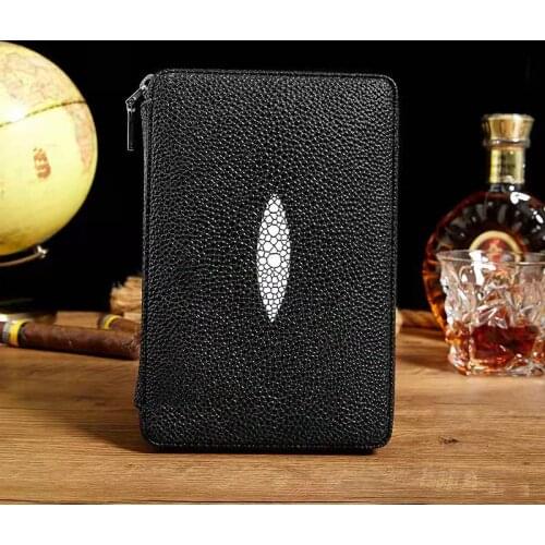 Cedar Wood Cigar Humidor Portable Travel Cigar Leather Case 4 CTS With Humidifier