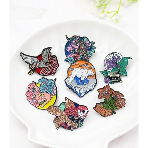 Fashion Flower Plant Animal Enamel Pin Hairless cat Polar bear Fish Goldfish Horse Music box Badge Brooch Jewelry Gift Wholesale