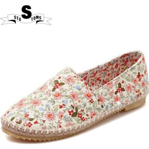 2018 Spring Floral Print Shoes Blue Canvas Shoes Big Size Women Espadrilles Flats Loafers for Women Slip on Walking Shoes