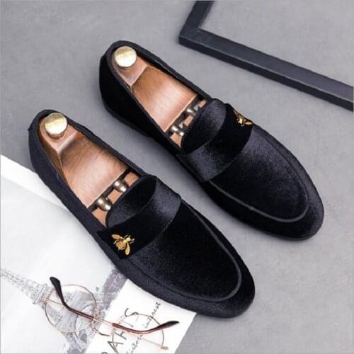 2021 New British Fashion Mens Velvet Pointed Oxford Shoes Male Dress Wedding Prom Homecoming Shoe Sapato Social Masculino