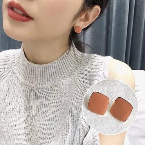 2020 New Fashion Womens Retro earrings metal earrings simple geometric Beautiful ladies earrings party girl gifts wholesaler