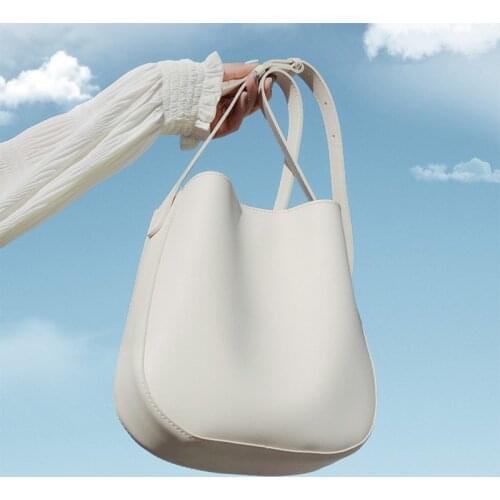 Casual Large Capacity Shoulder Bucket Bag Women 2021 Trend Simple Crossbody Bag Lady Design Fashion Luxury Leather Underarm Bag