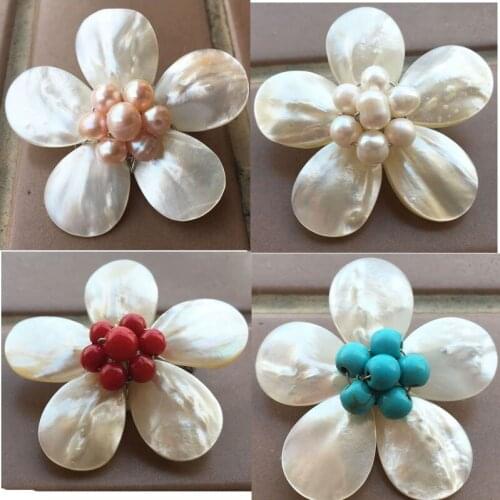 Free Shipping Women Fashion Jewelry White Mother of pearl Shell Flower Bead Brooch 1Pcs WFH846