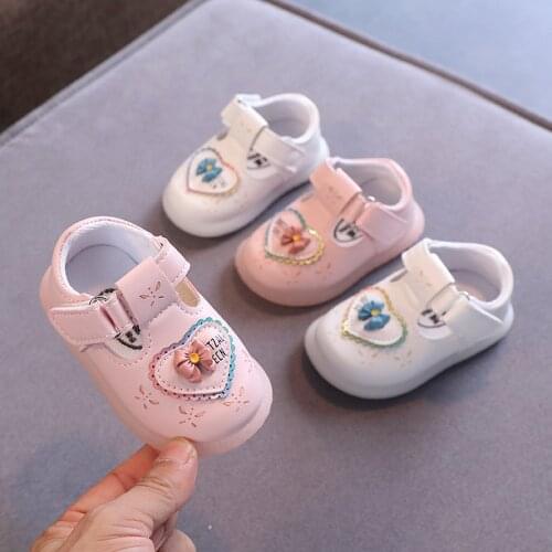 2021 Autumn Toes-capped Baby Shoes Girls Princess Shoes Toddler Shoes Cartoon Pink Anti-collision Shoes Cute Fashion Flats Heart