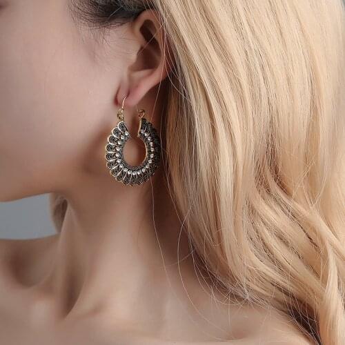 Retro Hollow Round Leaves Carved Pattern Zircon Earrings Rhinestone Earrings For Women New Bohemian Ethnic Style Jewelry Gift