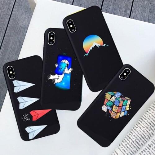 New Space Moon Astronaut Case for IPhone XR XS Max X 11 Pro Cases Black Phone Cover for IPhone 7 8 7Plus 8Plus 6S 6Plus Cas