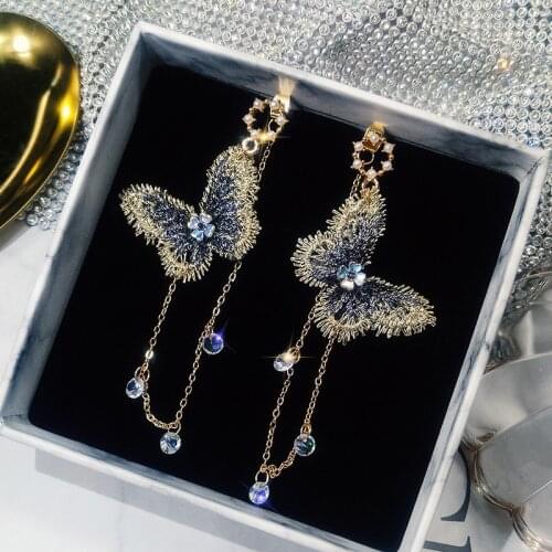 2020 Korean Version Of Womens Earrings Vintage Embroidery Butterfly Long Wings Pendant Tassel Crystal Earrings Jewelry Gift