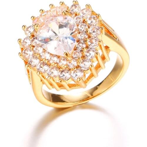 Bettyue New Fashion Gold-color Noble Dress-up For Women Attend Banquet Model Of Heart Ring With AAA Zirconia Elegant Gift