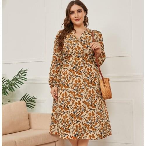 Plus Size Dresses Woman Autumn 2021 Long Sleeve Floral Boho Dress Large Size Women Clothing Sexy V Neck Long Dress Big Size 5XL