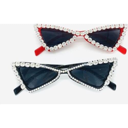 Ladies Sunglasses Bow Shape Luxury Fashion Diamond Handmade Sunglasses European and American Retro Niche Travel UV400