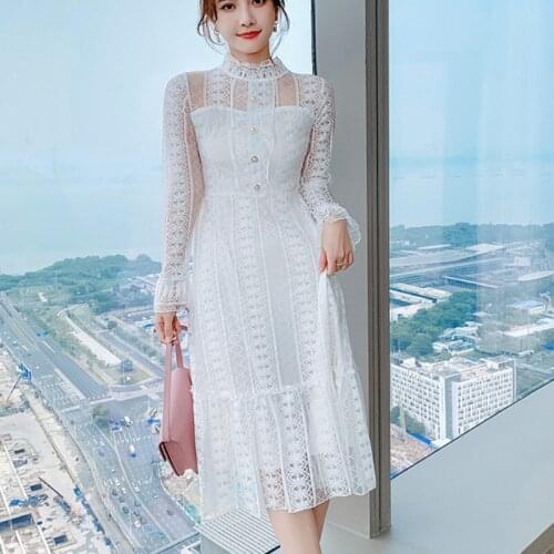 French Temperamen Elegant Party Fairy Dress 2021 Autumn Women Sweet White Lace Flare Sleeve Slim Waist Vacation Midi Dress Robe