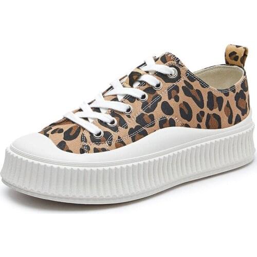2021 Summer New New Biscuit Shoes Womens Canvas Shoes Women Leopard Print Sneakers Casual Platform Student Shoes Woman