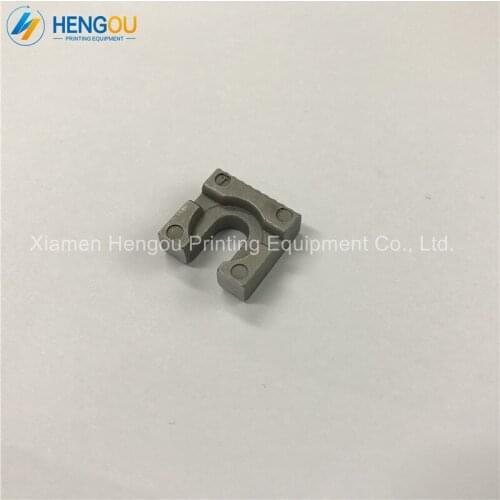 10 Pieces free shipping offset CD102 SM102 printer gripper pad C3.011.920 offset printing machine parts