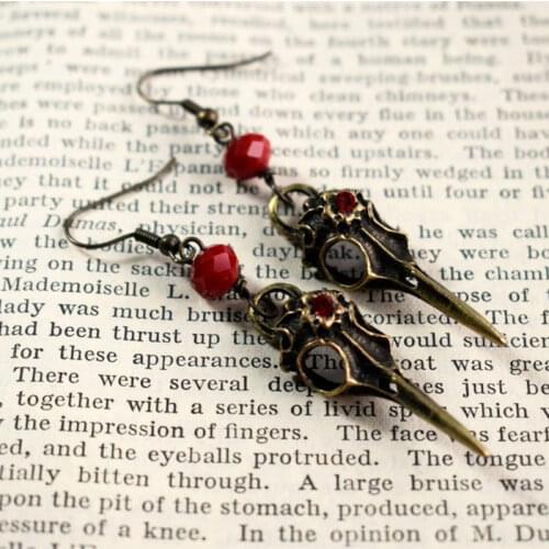 Fashion Beaded 3D Crow Crow Skull Resin Dangle Earrings Vintage Bronze Wiccan Jewelry Gothic Steampunk Funny Womens Party Gift